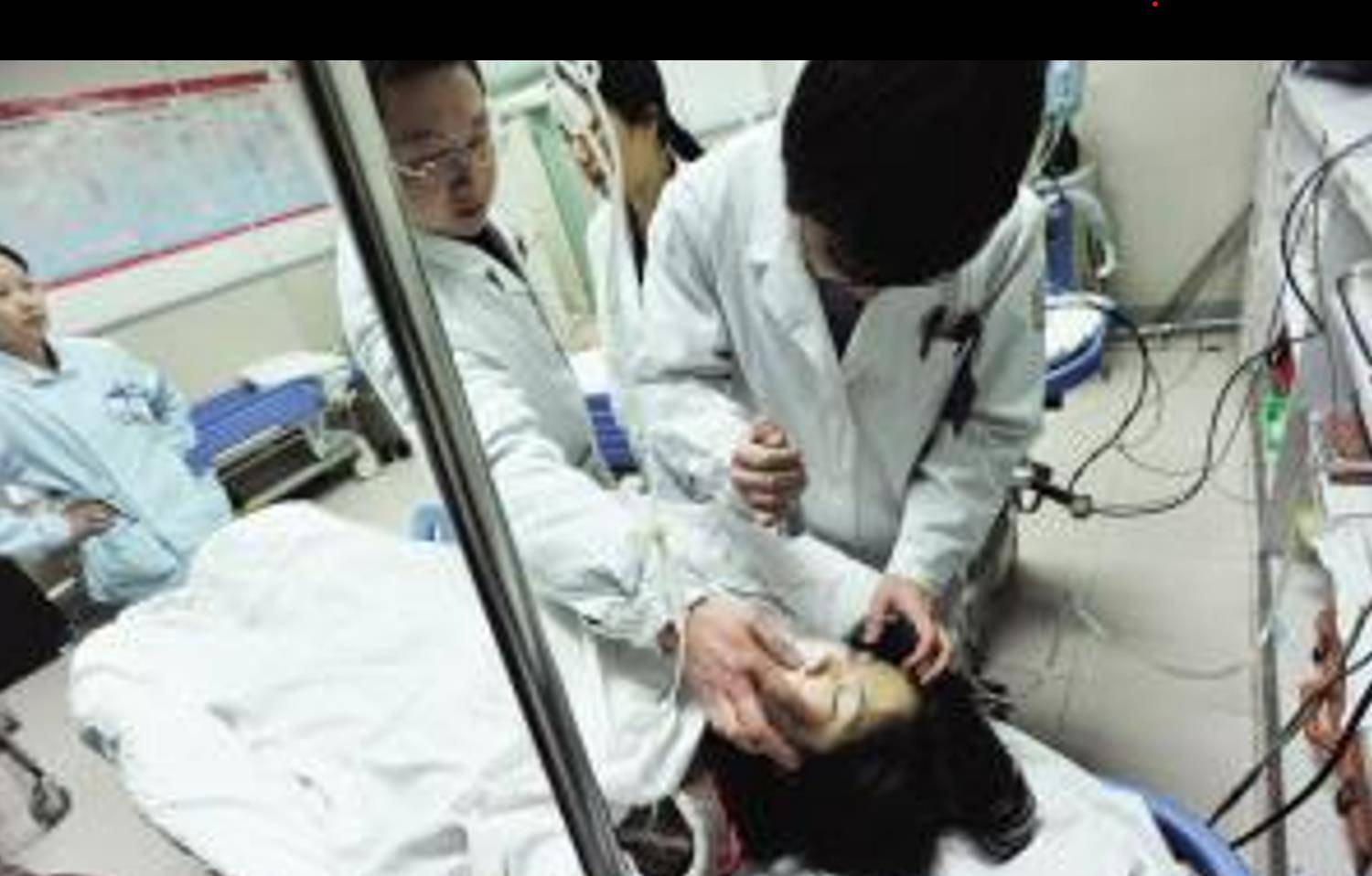 20年广西金店失窃,嫌疑人坐出租车逃跑,被捕后牵出15