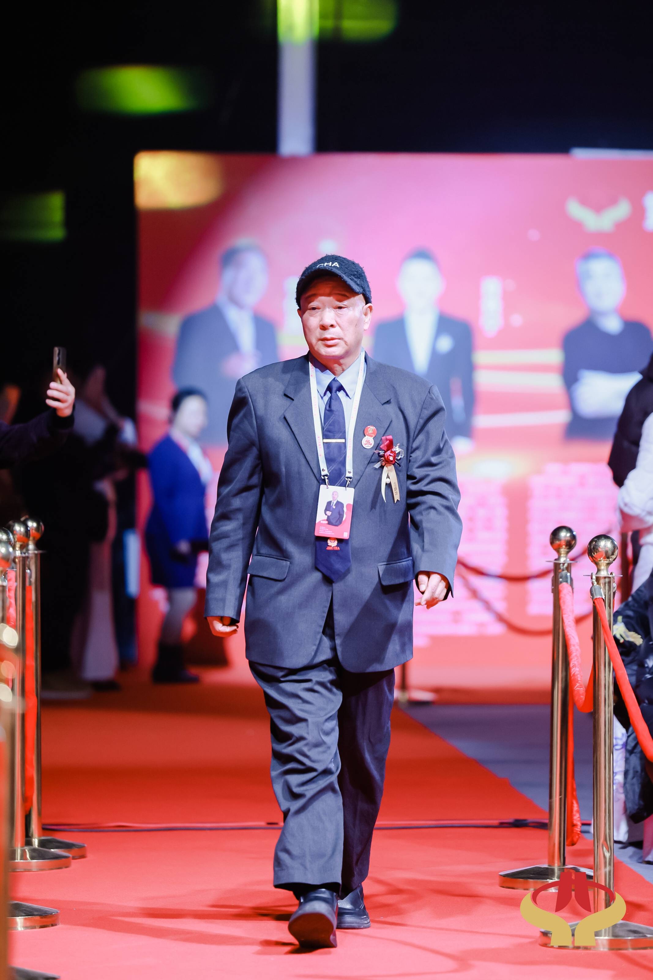 劳模之家公益协会总顾问陈建中—受邀出席第七届公益事业大典