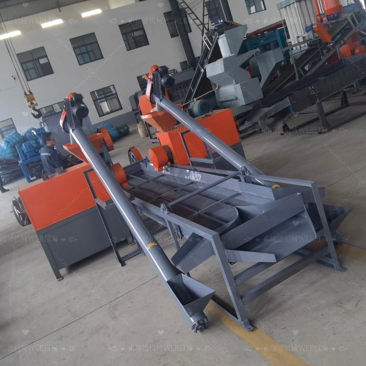 废旧轮胎精细胶粉生产设备是一种专门用于处理废旧轮胎的机械设备