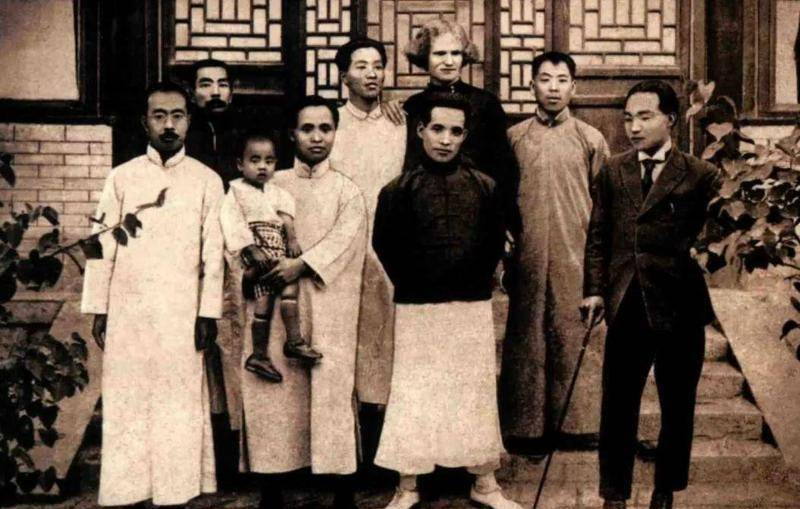 陈独秀三年内痛失两子,爱女收尸悲痛而亡,乔年之女60年后才找到_妻子