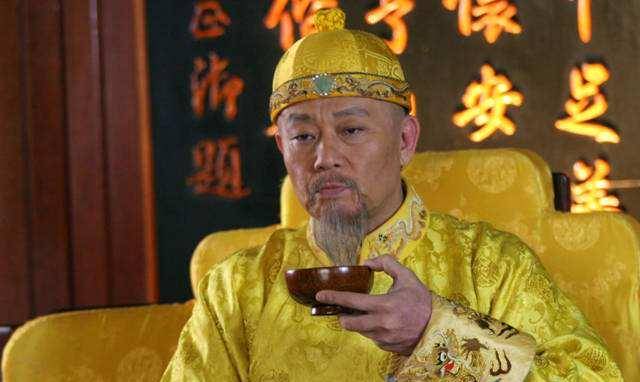 嘉庆帝的皇后为何不选自己儿子当皇帝,反而偏偏力挺道光帝登基?