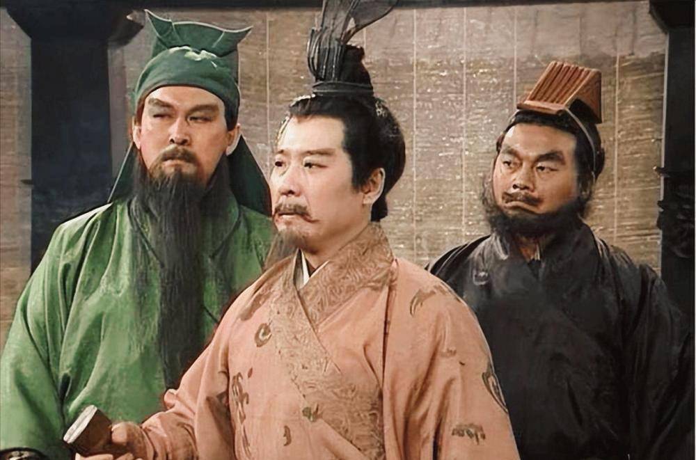 同属万人敌,三国众将为何都争先挑战关羽,却没人敢叫嚣张飞?