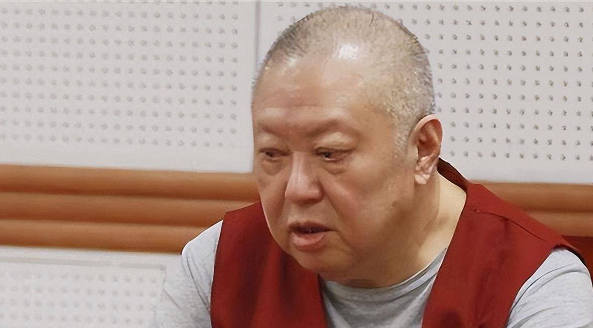 李亨利:吃中国饭,砸中国锅,潜伏伪装30多年,起底"两面人"