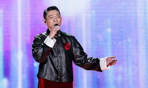 红了40年的刘德华,为什么总被人说"半桶水","刘三首"?