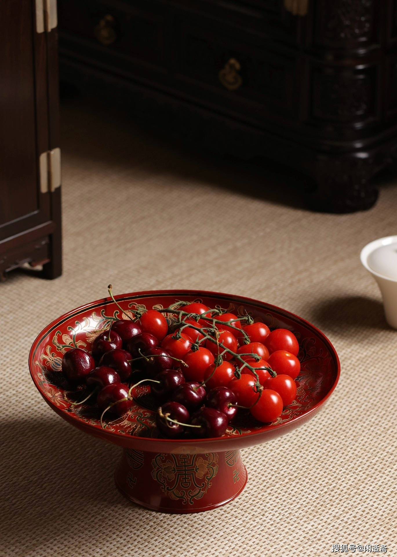 中式漆器,金花瑞草蝠纹,漆雕果盘_图案_花纹_剔红