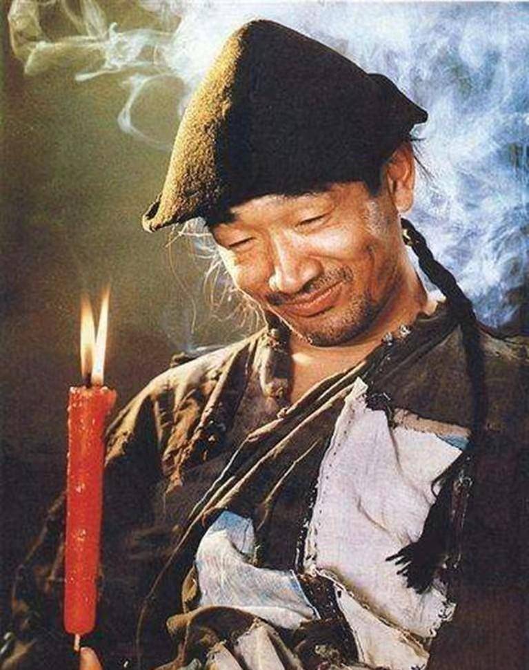 《阿q正传》:因国民劣根性被当成反面教材,阿q精神一文不值吗?