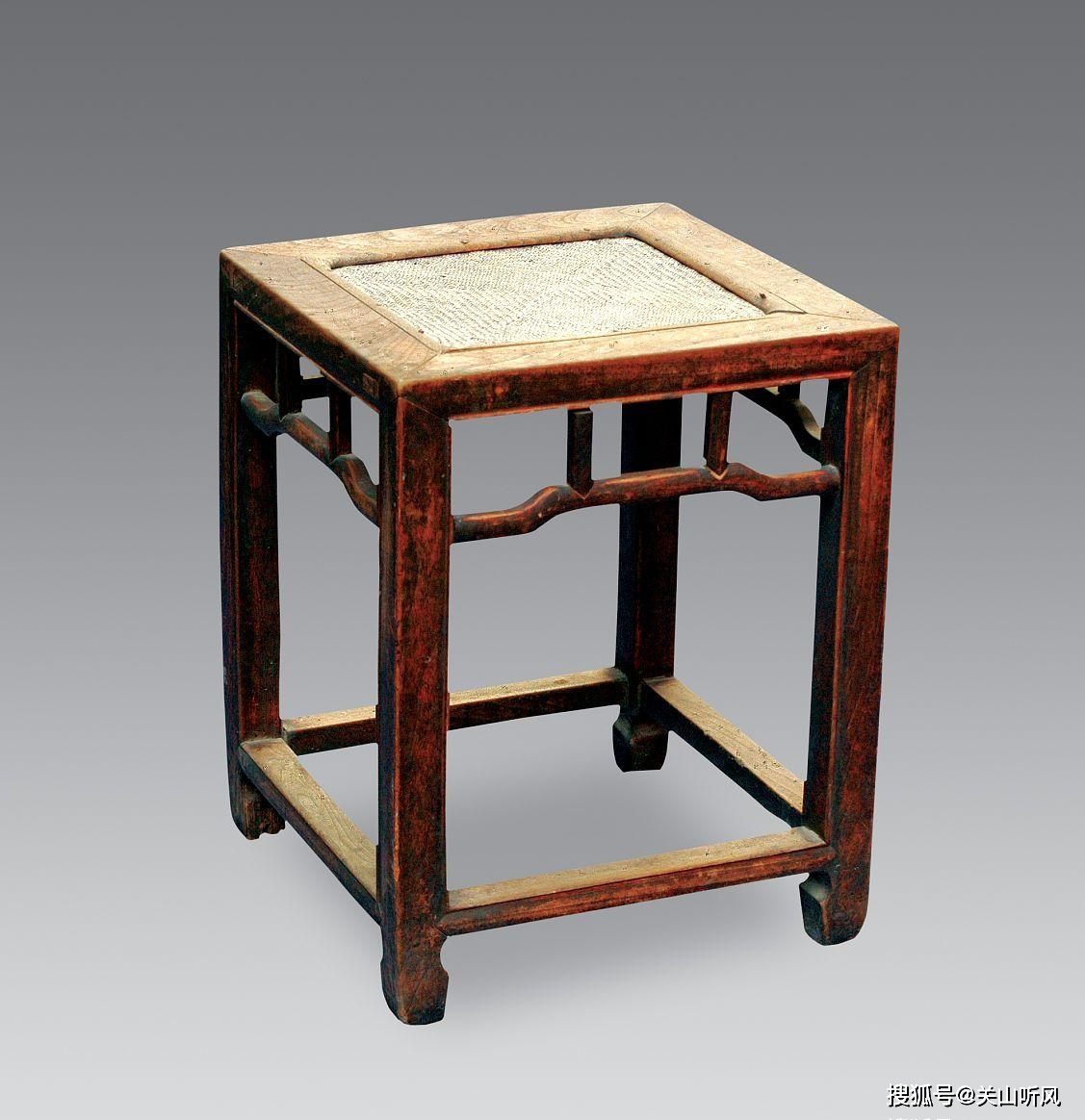 你知道春节摆香案的特殊作用吗?_祭祀_八仙桌_传统