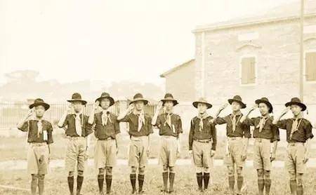 民国童子军1919年,有人撰写《童子军名词之商榷》一文,提出:"童子