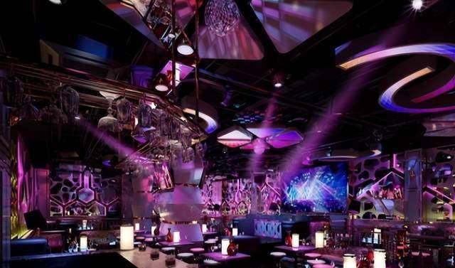 白马会所覆灭记:令无数富婆欲罢不能,2019年因头牌鸭