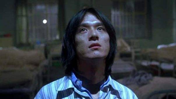 在娱乐圈,说到"跳楼"的男明星,很多人可能会想到"哥哥"张国荣,作为一