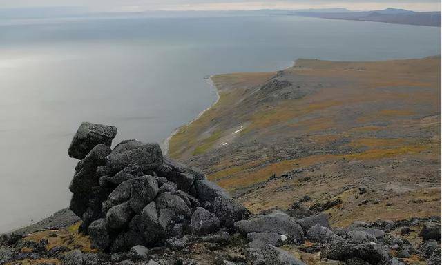 在南北分布上则是南多北少,所以到了最东最北的楚科奇半岛,每平方公里