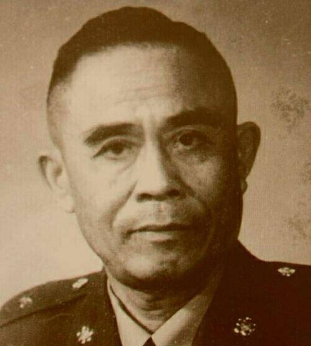 郑挺锋见面喝酒聊天,共谈时局,他们不约而同地对国民党当局担忧和悲观