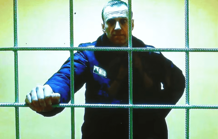 俄反对派人士纳瓦利内在狱中死亡_俄罗斯监狱_新闻