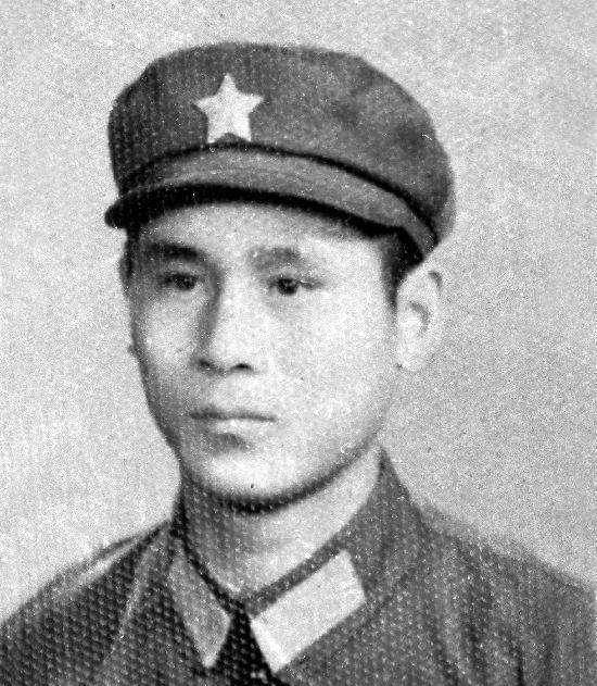 上将李作成:1979年一战成名,首任陆军司令员,手臂曾被子弹击穿_排长