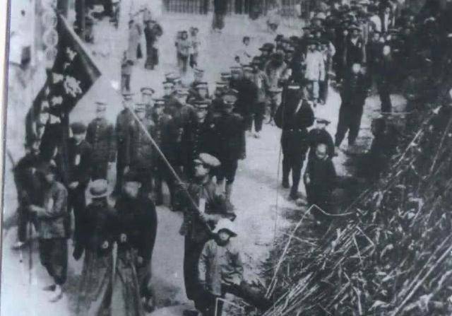 制造"二七惨案"的赵继贤,解放后从不抛头露面,被嗜赌儿子暴露