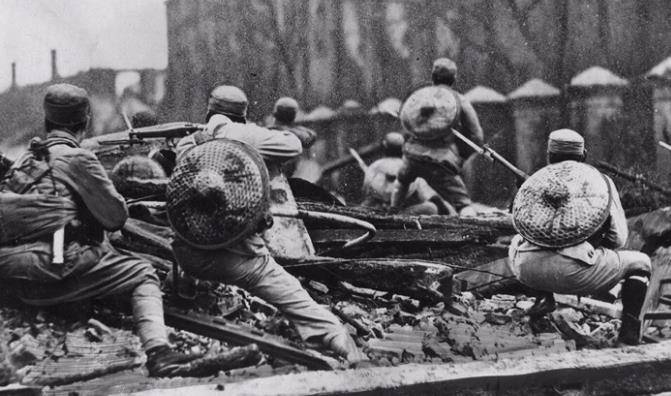 抗战时期:敌后游击战争具有怎样的重要战略地位和作用呢?