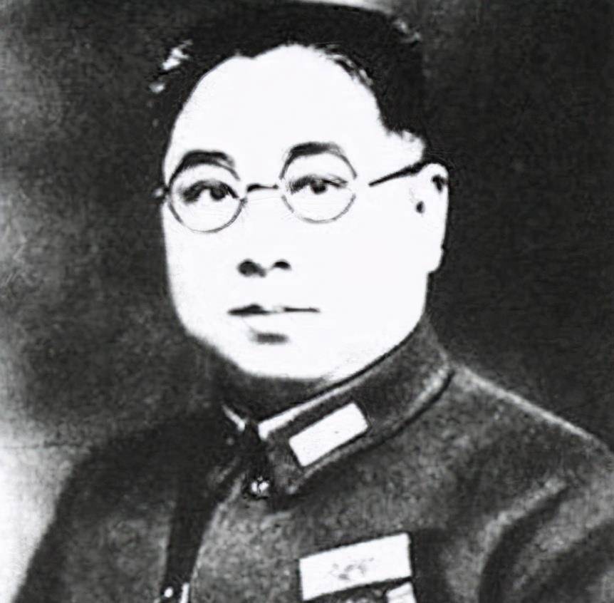 李聚奎:曾任红一师师长,杨得志上将的上司,却没参加55年授衔_张辉瓒