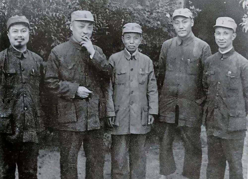 饶漱石女儿:在巴黎出生,为免受牵连改随母姓,后悔曾