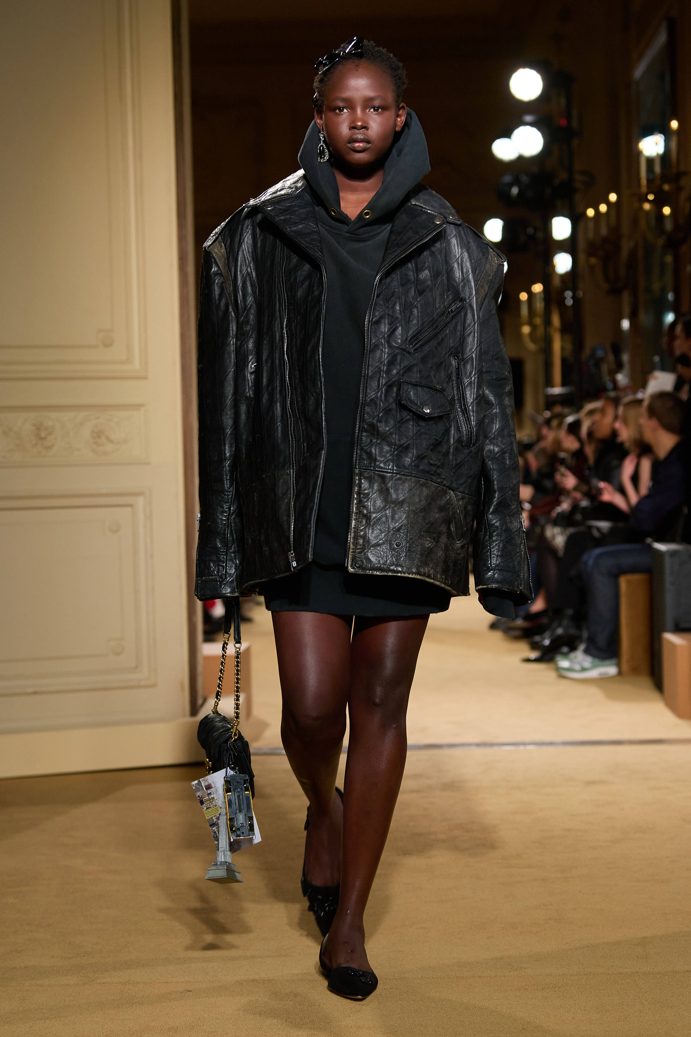 coach发布2024秋季高级服饰系列_vevers_stuart_手袋