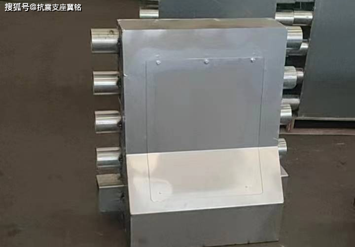 桥梁接线箱a桥梁防撞墙预埋路灯接线箱接线盒a公路桥梁路灯接线箱是