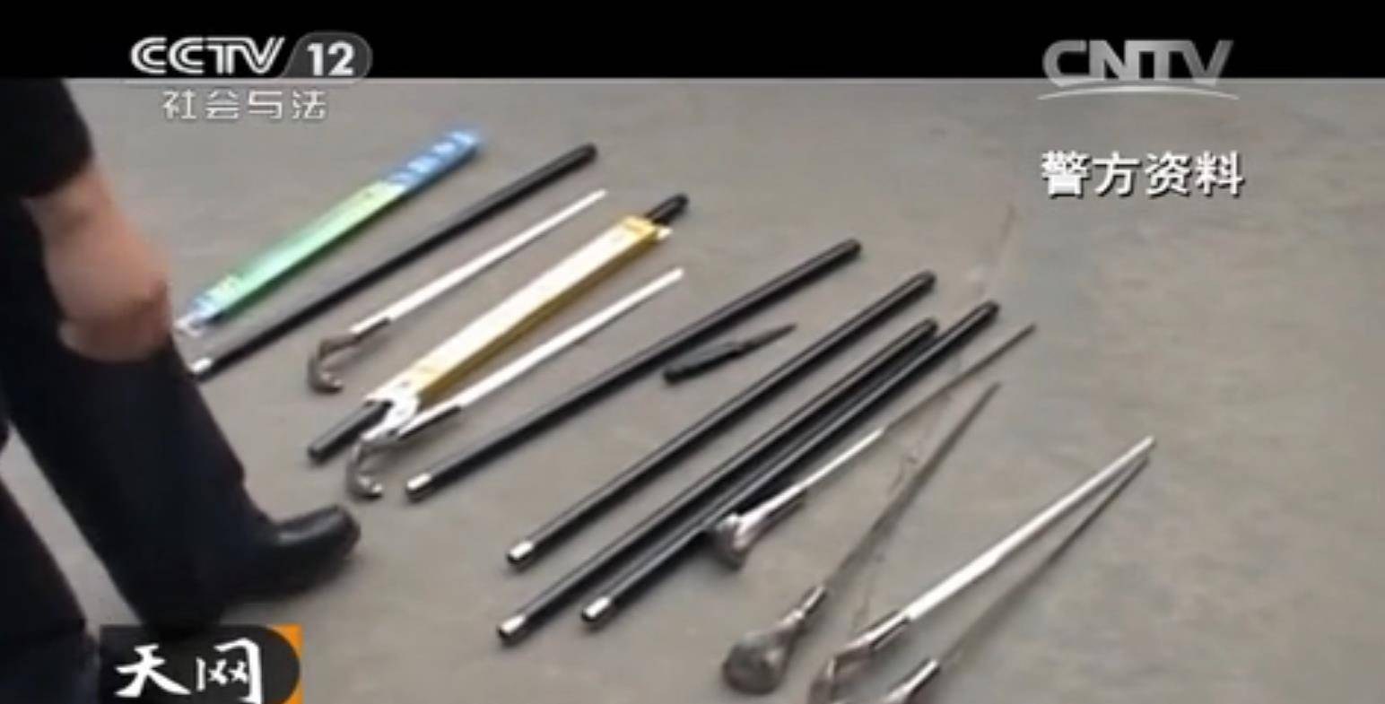 2013年,同伴被捕,5名男子假扮军人"营救",结果当场