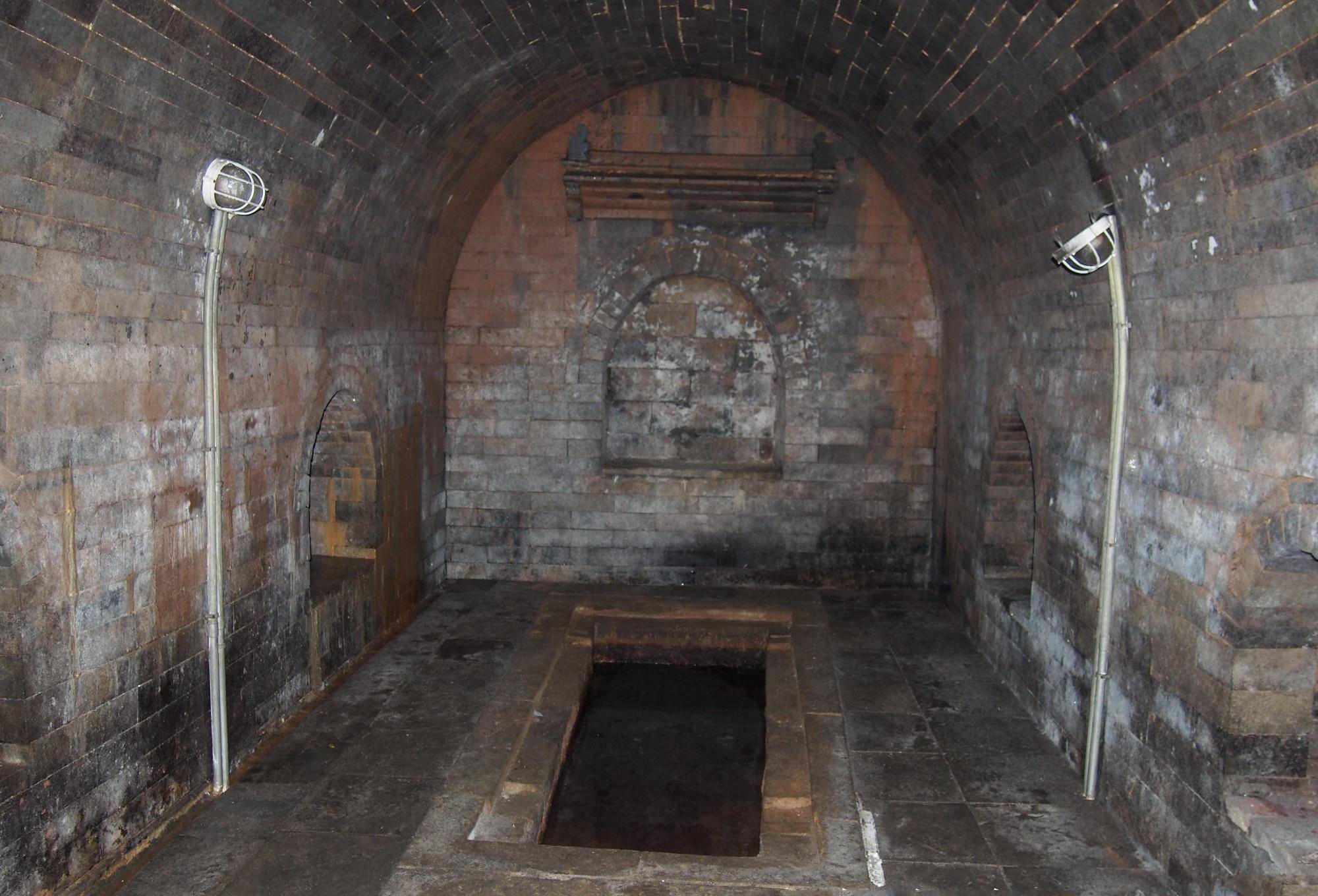 古墓_进行_时候