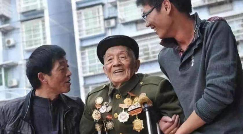 1984年,四川一位农民来到北京,秦基伟:33年了,我终