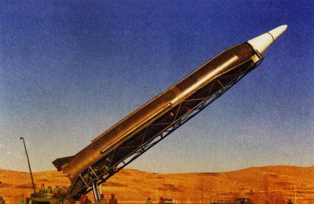 1958年浙江农民耕地时,意外发现一枚响尾蛇导弹,惊动政府_王自重_空空