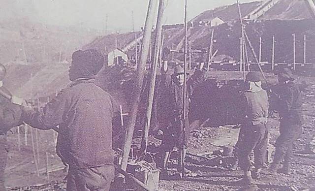 1958年马从云正在吃午饭,黑龙江调查组寻来:你父亲