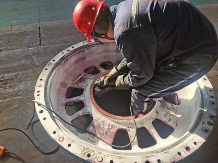 辊压机行星齿轮减速机轴承室磨损修复有新招,修旧利