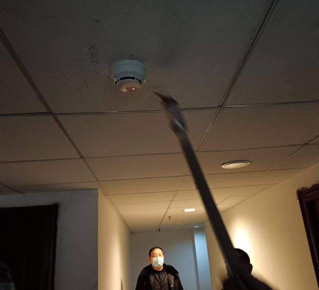 消防烟感和温感报警器的适用场所有什么区别?_探测器_火灾_烟雾