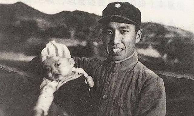 三代总理送挽联致哀,儿子沙峰等亲属含泪敬献花圈_左权_父亲_刘志兰