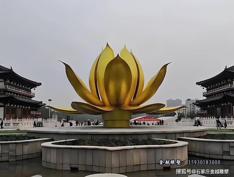 不锈钢荷花雕塑:高雅,清新,廉洁的象征