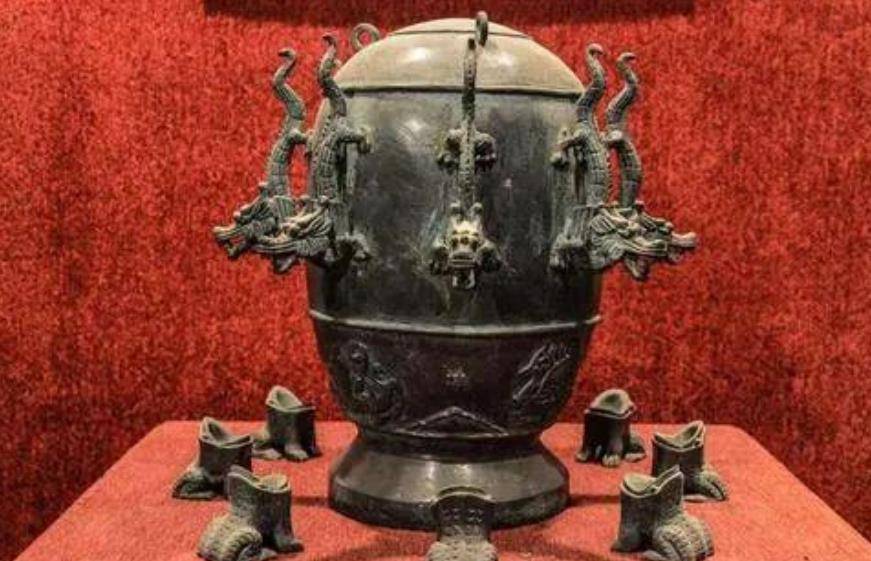 张衡地动仪被删除教材,物理学家傅承义:房梁下吊块肉都比它强_地震