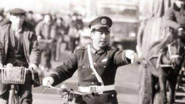 东三省"贼王"黄瘸子,偷遍17省36趟火车,老婆从不知他在做什么_黄庭利