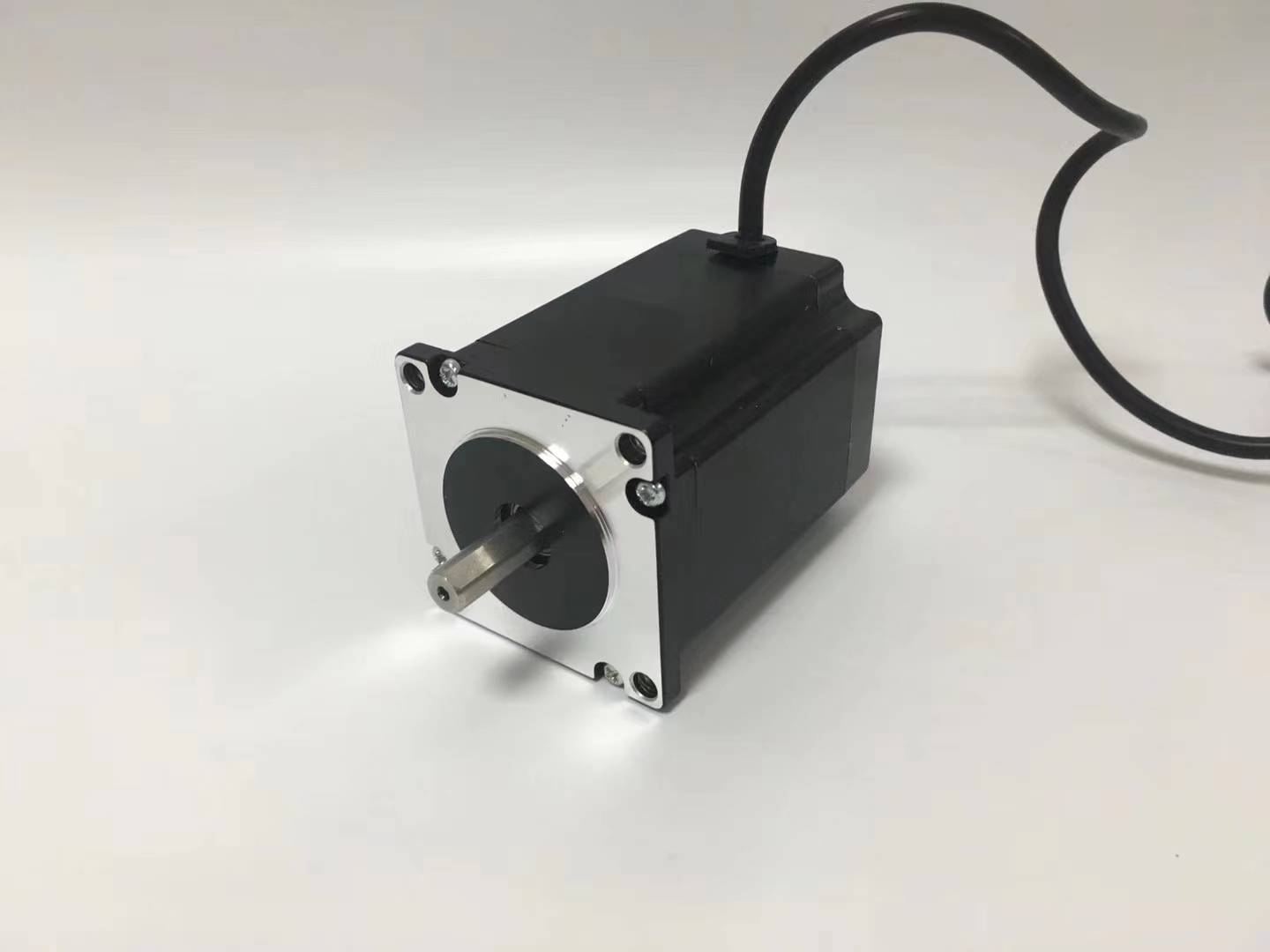 our牌mpk24401ampk24402ampk24403a系列精密型42贯通式丝杆步进马达