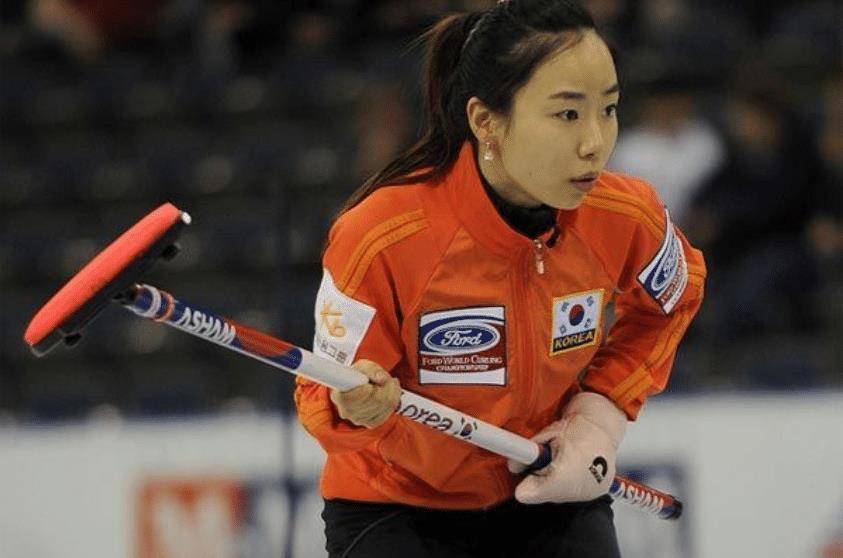 原创韩国女队长金智善不顾家人反对嫁给中国选手结婚后过得如何