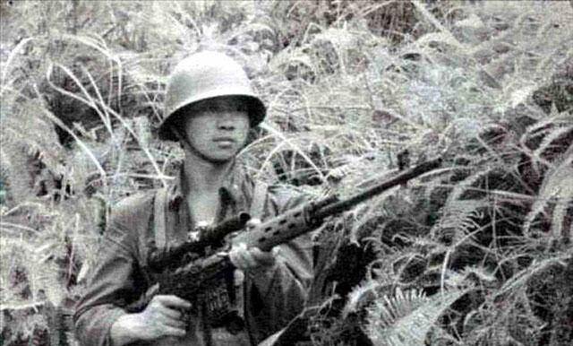 抗越英雄向小平,以31发子弹击毙30人,却因1发打偏遗憾一辈子_敌人
