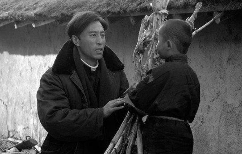 焦裕禄:带病冲在第一线,借钱回家看母亲,去世前想看兰考的麦穗_日军