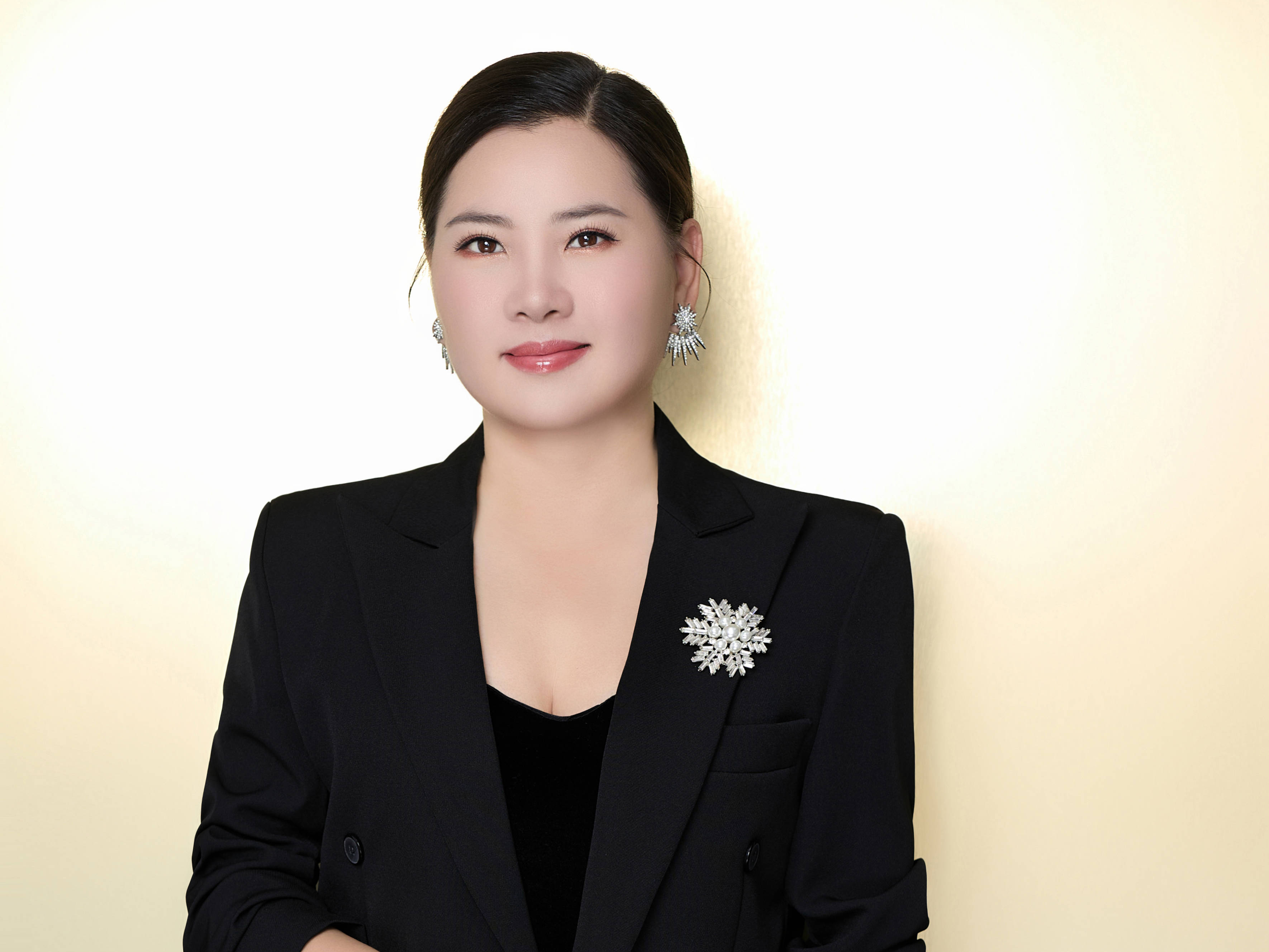 颐久春创始人林燕:攀登人生新高峰,在人生更高处遇见_颐久_生命_梦想