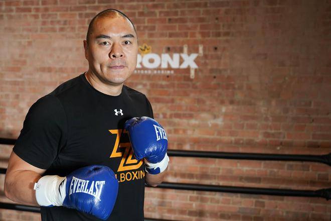 张志磊,出生于黑龙江,自小就对拳击抱有极大的兴趣,他并未因为生活的