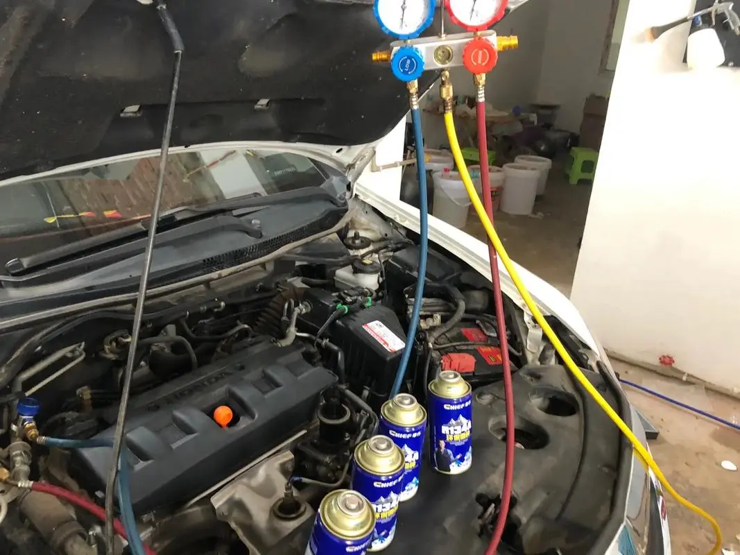 需要注意的是,无论是加注还是排放冷媒,都需要使用专业工具和技巧.