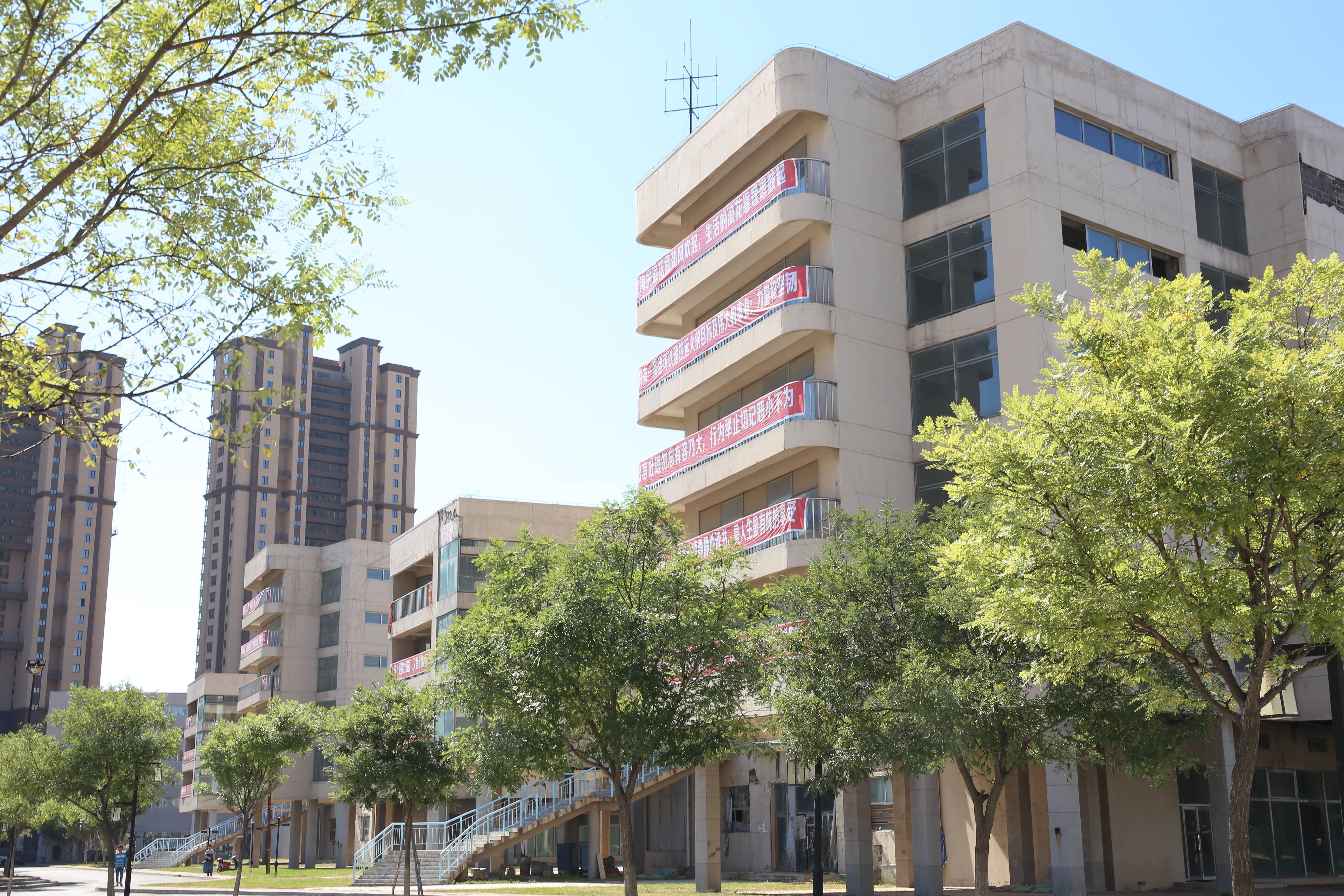 实训基地坐落于沈阳市铁93新区中央大街20 号甲.