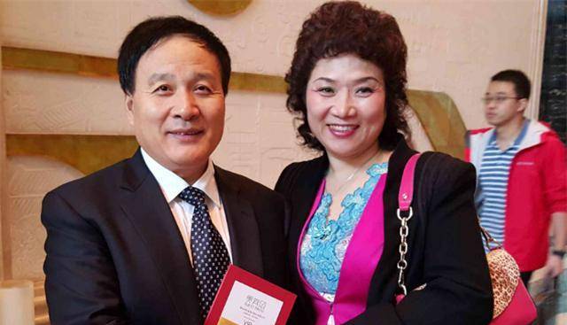 2020年发布的"胡润全球富豪榜",魏金霞更以45亿美元(约合人民币320