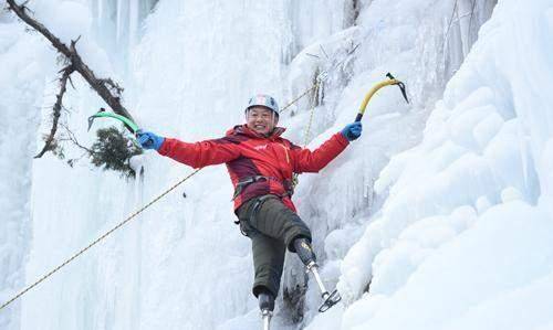 原创26岁冻掉双脚69岁重登珠峰夏伯渝活着一天就要为梦想奋斗