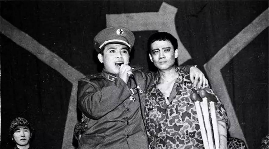 原创老山战斗英雄徐良87年上春晚一唱成名之后为何陷入舆论风波