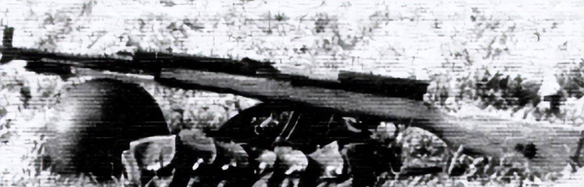原创1979年为追捕此悍匪牺牲了8名警察军队调动坦克装甲车待命