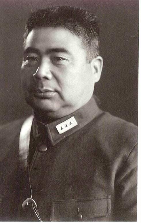 冯玉祥在民国军阀中,是很独特的一个,因为他是最不像旧军阀的旧军阀