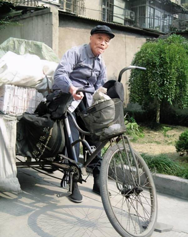 原创最后一位飞虎队员晚年靠蹬三轮车为生去世前在岳王庙泣不成声