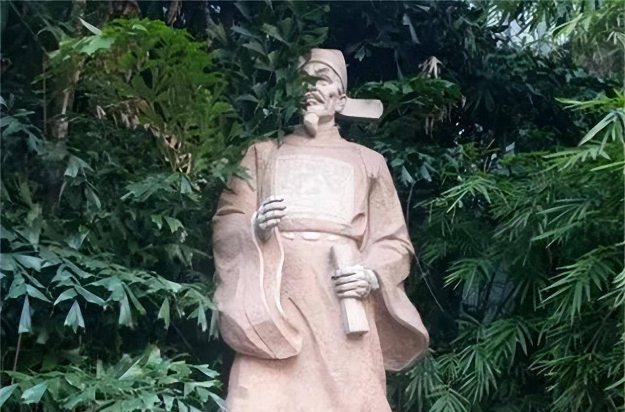 原创海瑞为什么没被重用与张居正性格的差距预示其难成大事的结局